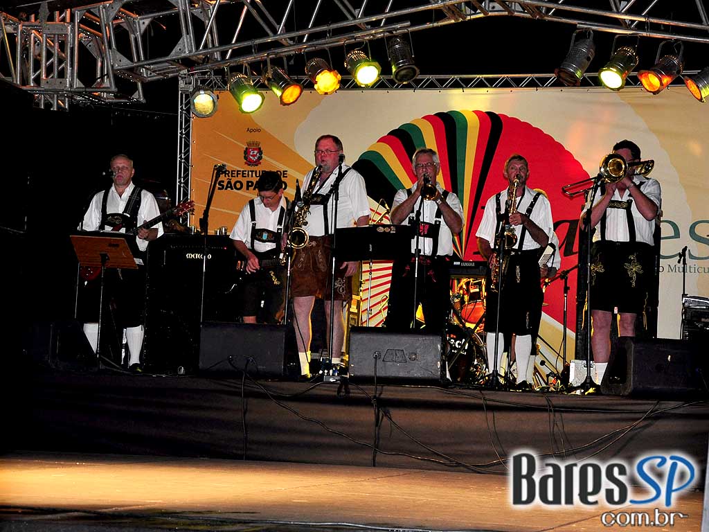 Maifest 2010 nas ruas do Brooklin Maifest 2010 nas ruas do Brooklin