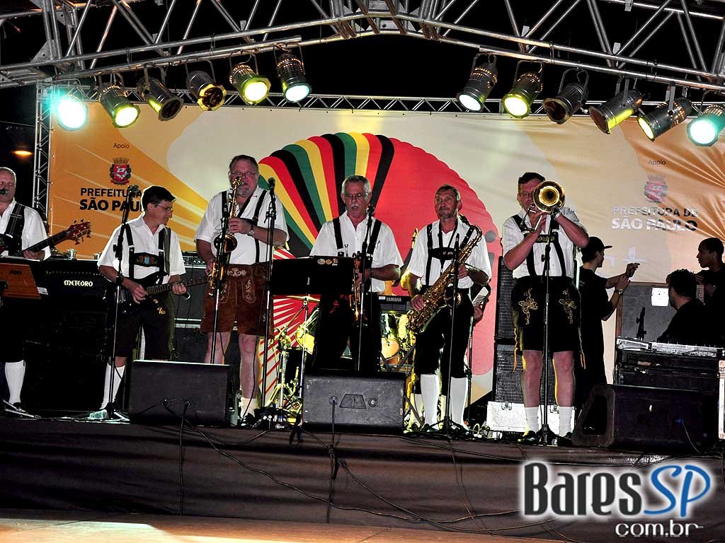 Maifest 2010 nas ruas do Brooklin Maifest 2010 nas ruas do Brooklin