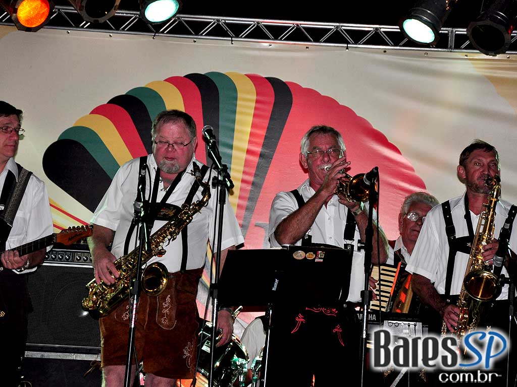 Maifest 2010 nas ruas do Brooklin Maifest 2010 nas ruas do Brooklin