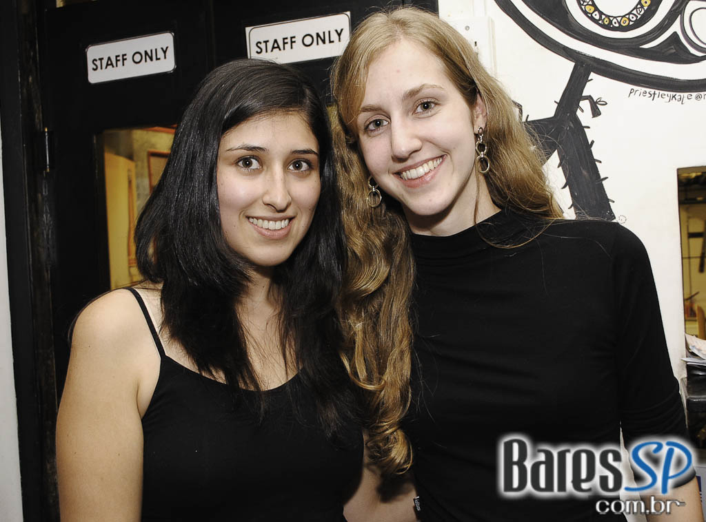 Cucumclovers no Casa Club Hostel Bar, na Vila Madalena Cucumclovers no Casa Club Hostel Bar, na Vila Madalena