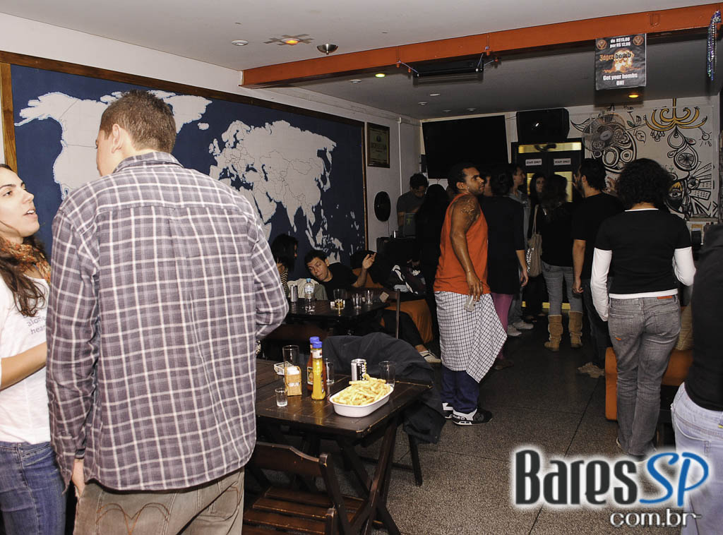 Cucumclovers no Casa Club Hostel Bar, na Vila Madalena Cucumclovers no Casa Club Hostel Bar, na Vila Madalena