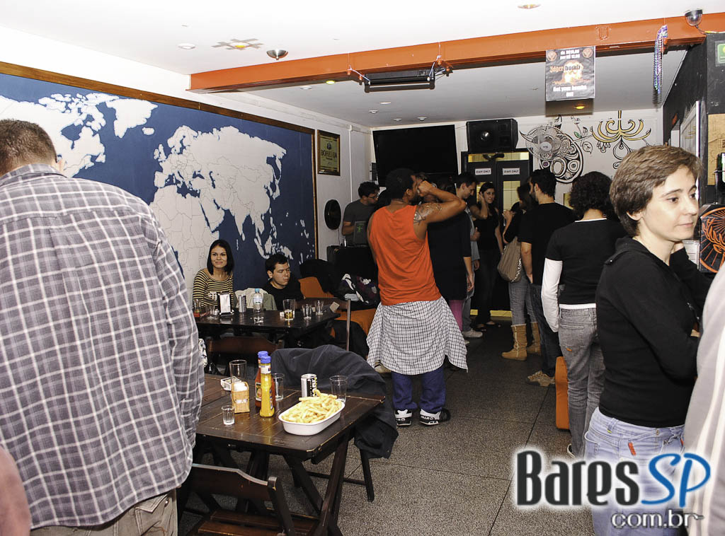 Cucumclovers no Casa Club Hostel Bar, na Vila Madalena Cucumclovers no Casa Club Hostel Bar, na Vila Madalena