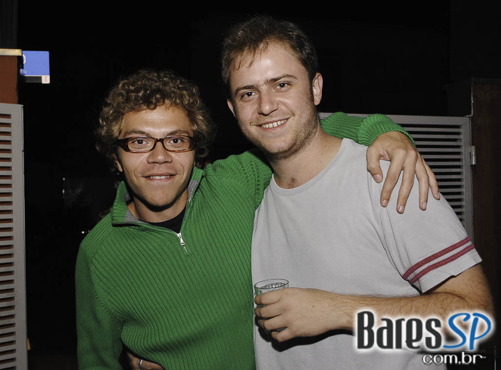 Cucumclovers no Casa Club Hostel Bar, na Vila Madalena Cucumclovers no Casa Club Hostel Bar, na Vila Madalena