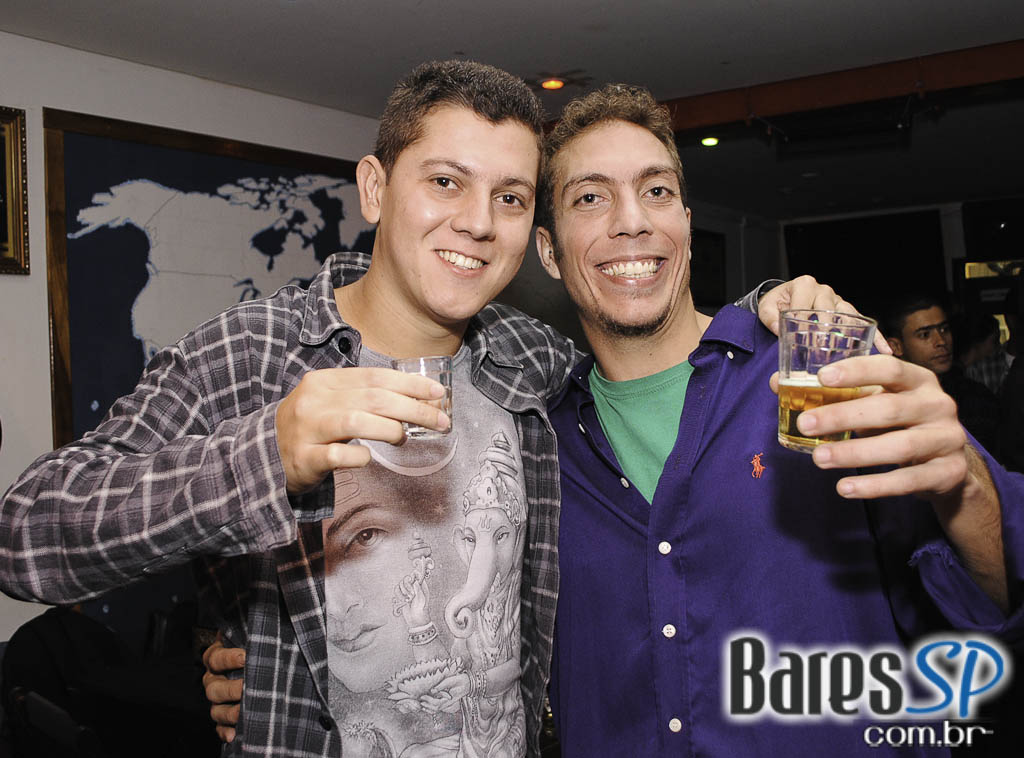 Cucumclovers no Casa Club Hostel Bar, na Vila Madalena Cucumclovers no Casa Club Hostel Bar, na Vila Madalena