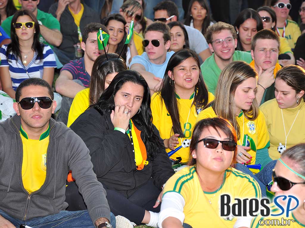 Parque da Copa no Jockey Club reune as pessoas para torcer pelo Brasil na Copa do Mundo 2010 e ainda curtir shows de qualidade Parque da Copa no Jockey Club reune as pessoas para torcer pelo Brasil na Copa do Mundo 2010 e ainda curtir shows de qualidade