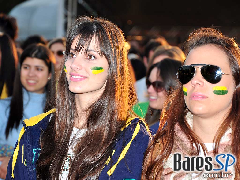 Parque da Copa no Jockey Club reune as pessoas para torcer pelo Brasil na Copa do Mundo 2010 e ainda curtir shows de qualidade Parque da Copa no Jockey Club reune as pessoas para torcer pelo Brasil na Copa do Mundo 2010 e ainda curtir shows de qualidade