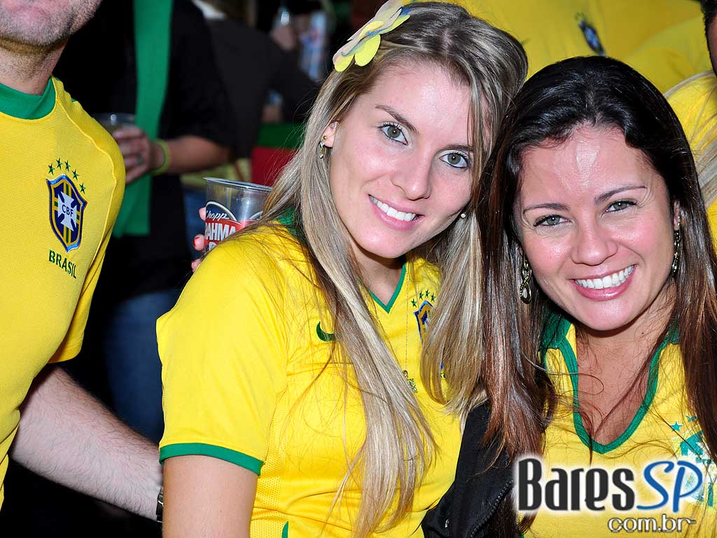 Parque da Copa no Jockey Club reune as pessoas para torcer pelo Brasil na Copa do Mundo 2010 e ainda curtir shows de qualidade Parque da Copa no Jockey Club reune as pessoas para torcer pelo Brasil na Copa do Mundo 2010 e ainda curtir shows de qualidade