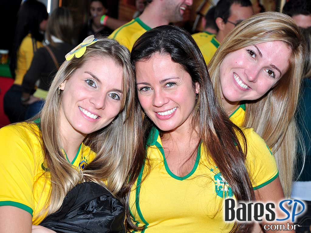 Parque da Copa no Jockey Club reune as pessoas para torcer pelo Brasil na Copa do Mundo 2010 e ainda curtir shows de qualidade Parque da Copa no Jockey Club reune as pessoas para torcer pelo Brasil na Copa do Mundo 2010 e ainda curtir shows de qualidade