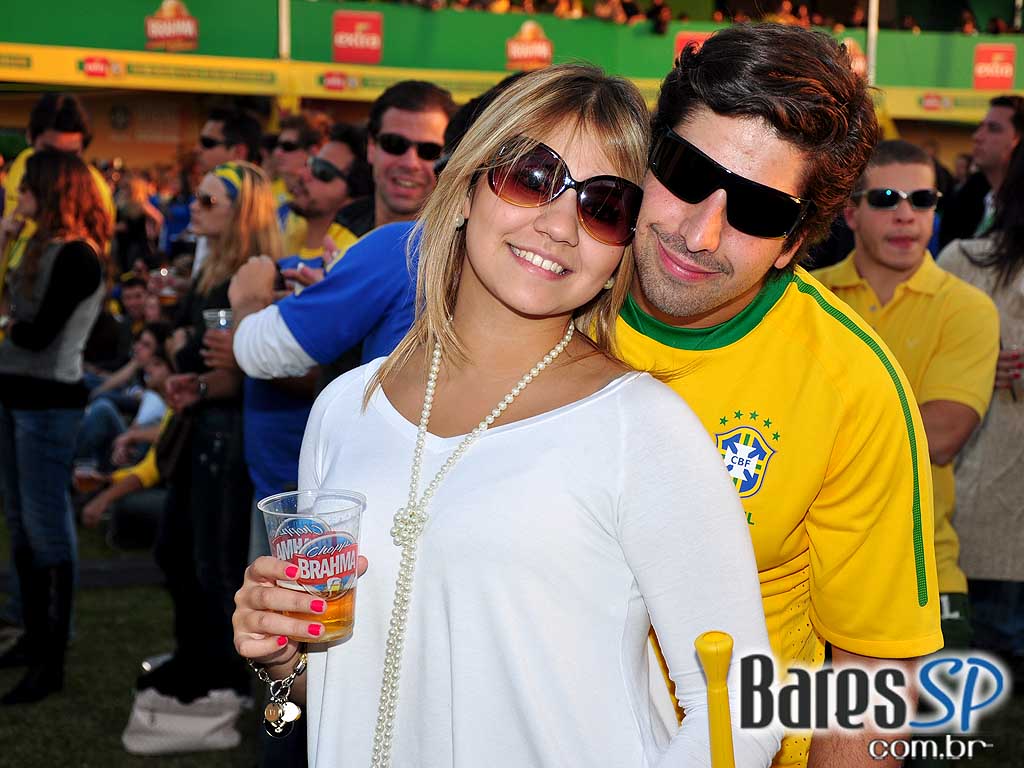 Parque da Copa no Jockey Club reune as pessoas para torcer pelo Brasil na Copa do Mundo 2010 e ainda curtir shows de qualidade Parque da Copa no Jockey Club reune as pessoas para torcer pelo Brasil na Copa do Mundo 2010 e ainda curtir shows de qualidade