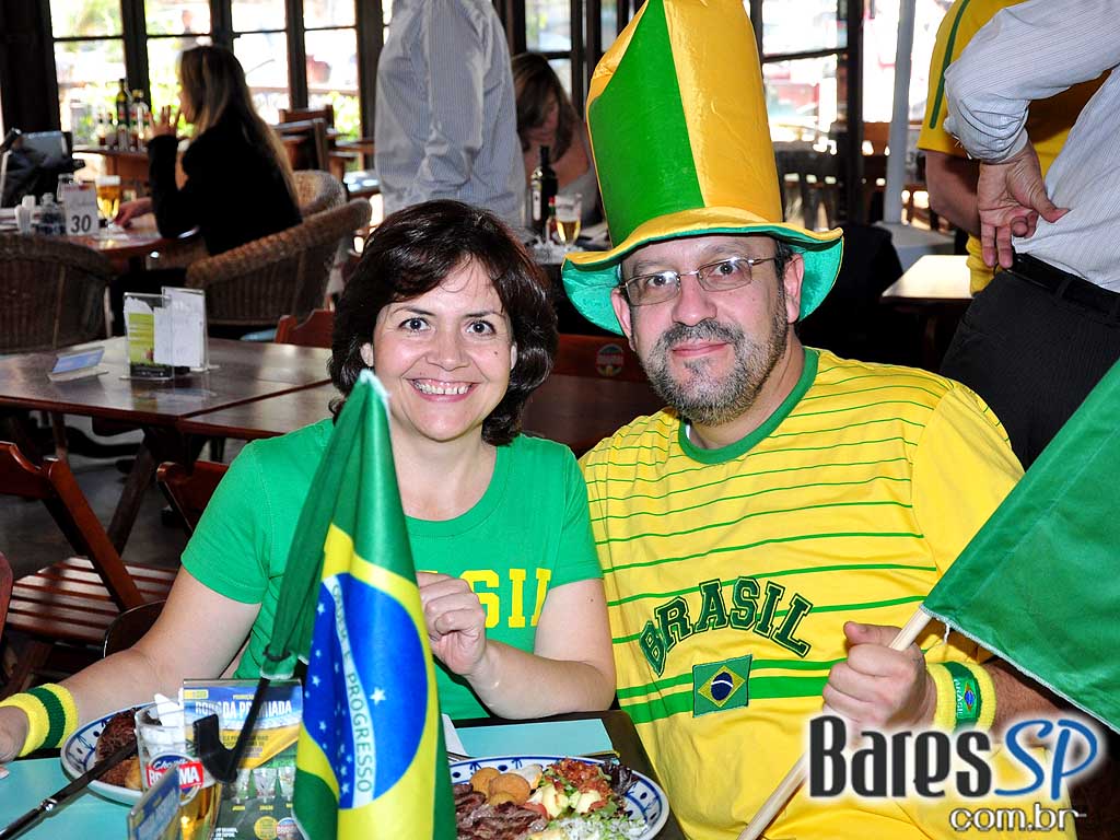 Copa do Mundo no Bar Ludovina (Seleção Brasileira de Bares) Copa do Mundo no Bar Ludovina (Seleção Brasileira de Bares)