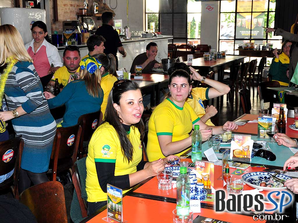 Copa do Mundo no Bar Ludovina (Seleção Brasileira de Bares) Copa do Mundo no Bar Ludovina (Seleção Brasileira de Bares)