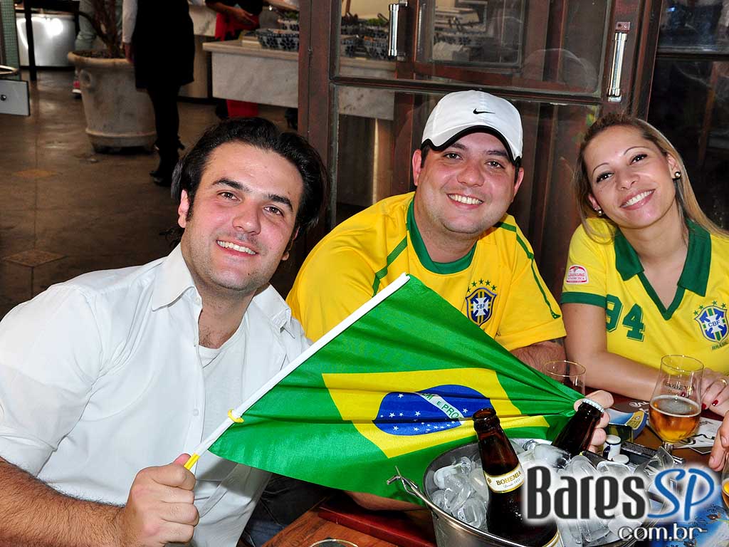 Copa do Mundo no Bar Ludovina (Seleção Brasileira de Bares) Copa do Mundo no Bar Ludovina (Seleção Brasileira de Bares)