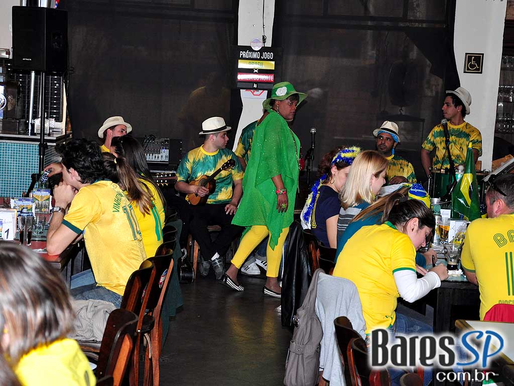 Copa do Mundo no Bar Ludovina (Seleção Brasileira de Bares) Copa do Mundo no Bar Ludovina (Seleção Brasileira de Bares)
