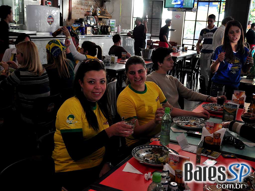 Copa do Mundo no Bar Ludovina (Seleção Brasileira de Bares) Copa do Mundo no Bar Ludovina (Seleção Brasileira de Bares)