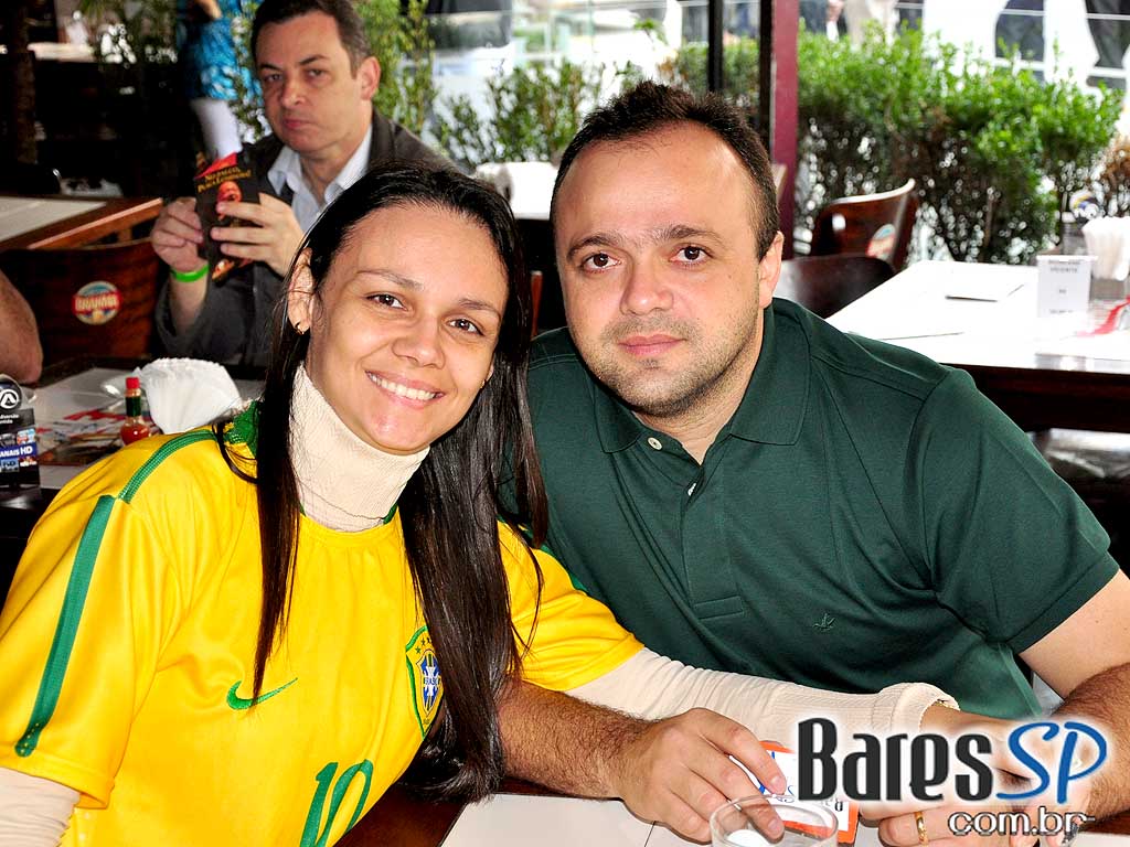 Ganhe sua Bandeira no Bar Brahma e torça para o Brasil na Copa (Seleção Brasileira de Bares) Ganhe sua Bandeira no Bar Brahma e torça para o Brasil na Copa (Seleção Brasileira de Bares)