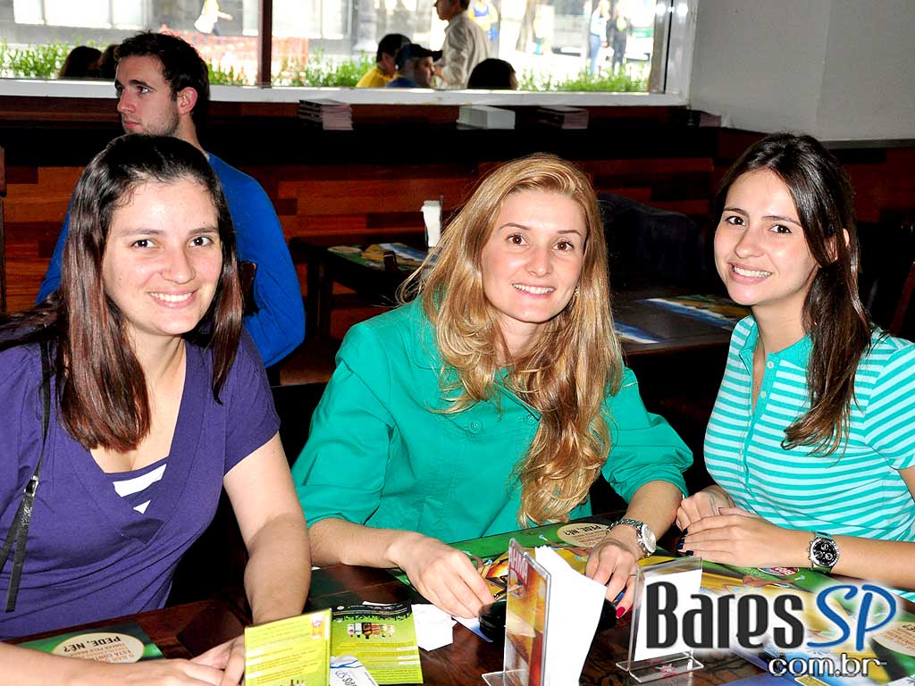 Ganhe sua Bandeira no Bar Brahma e torça para o Brasil na Copa (Seleção Brasileira de Bares) Ganhe sua Bandeira no Bar Brahma e torça para o Brasil na Copa (Seleção Brasileira de Bares)