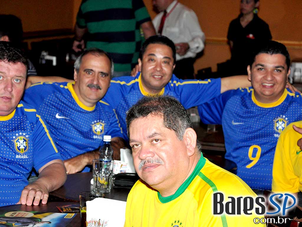 Ganhe sua Bandeira no Bar Brahma e torça para o Brasil na Copa (Seleção Brasileira de Bares) Ganhe sua Bandeira no Bar Brahma e torça para o Brasil na Copa (Seleção Brasileira de Bares)