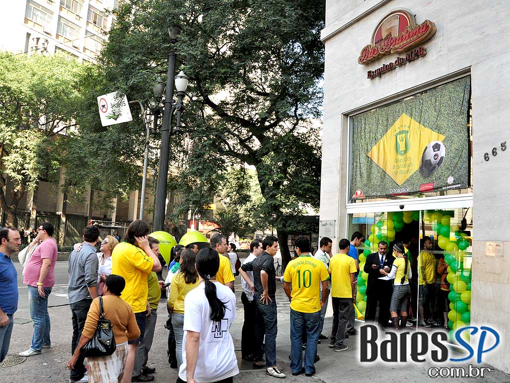 Ganhe sua Bandeira no Bar Brahma e torça para o Brasil na Copa (Seleção Brasileira de Bares) Ganhe sua Bandeira no Bar Brahma e torça para o Brasil na Copa (Seleção Brasileira de Bares)
