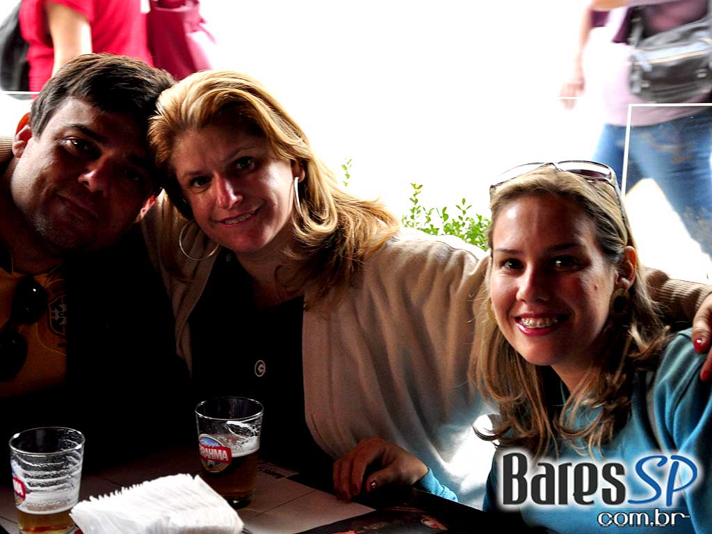 Ganhe sua Bandeira no Bar Brahma e torça para o Brasil na Copa (Seleção Brasileira de Bares) Ganhe sua Bandeira no Bar Brahma e torça para o Brasil na Copa (Seleção Brasileira de Bares)