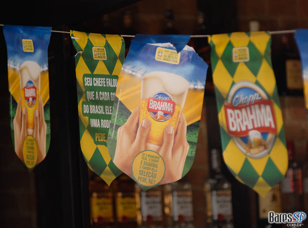 Torça pelo Brasil no Bar Anhanguera (Seleção Brasileira de Bares) Torça pelo Brasil no Bar Anhanguera (Seleção Brasileira de Bares)