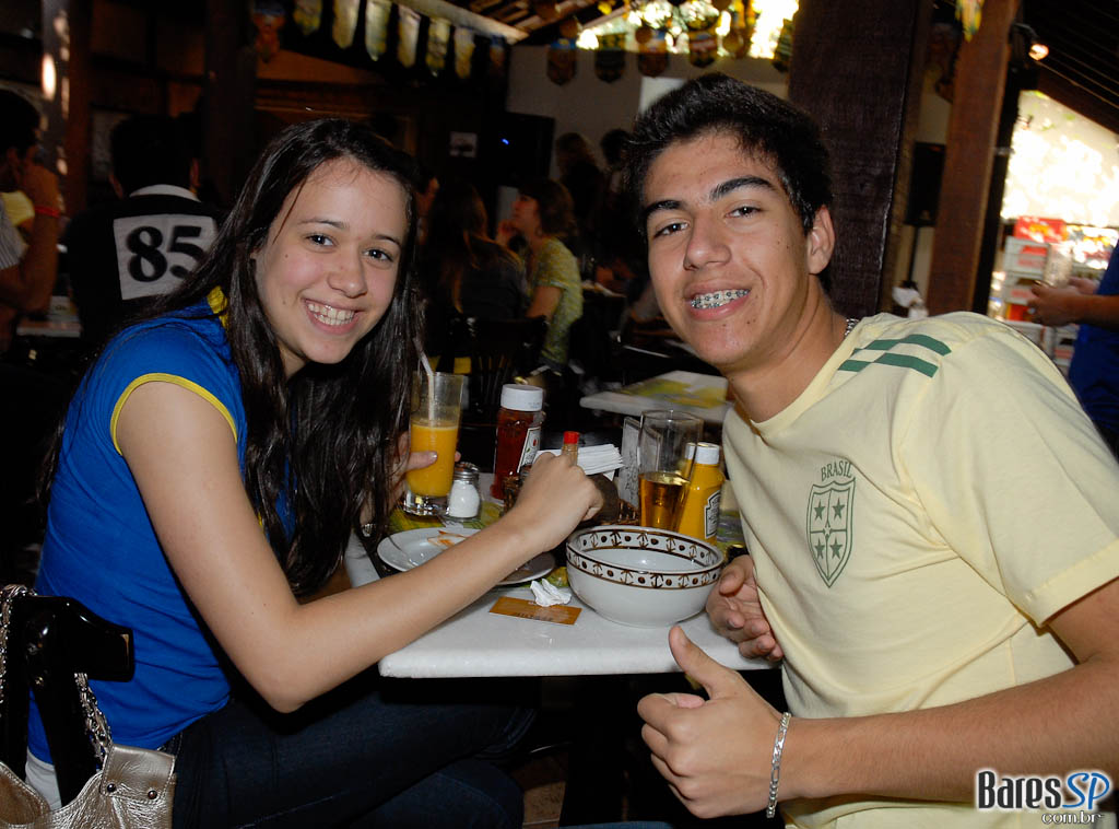 Torça pelo Brasil no Bar Anhanguera (Seleção Brasileira de Bares) Torça pelo Brasil no Bar Anhanguera (Seleção Brasileira de Bares)