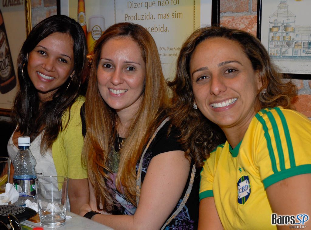 Torça pelo Brasil no Bar Anhanguera (Seleção Brasileira de Bares) Torça pelo Brasil no Bar Anhanguera (Seleção Brasileira de Bares)