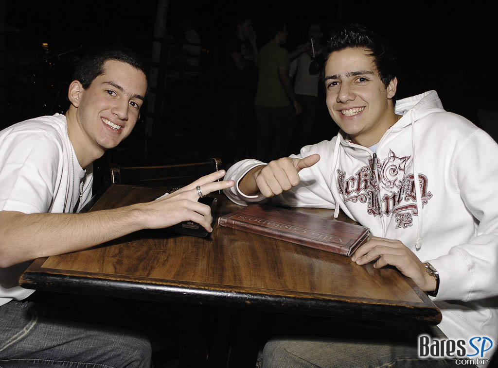 Happy Hour e esquenta para o fim de semana no Villa Caetano's Happy Hour e esquenta para o fim de semana no Villa Caetano's