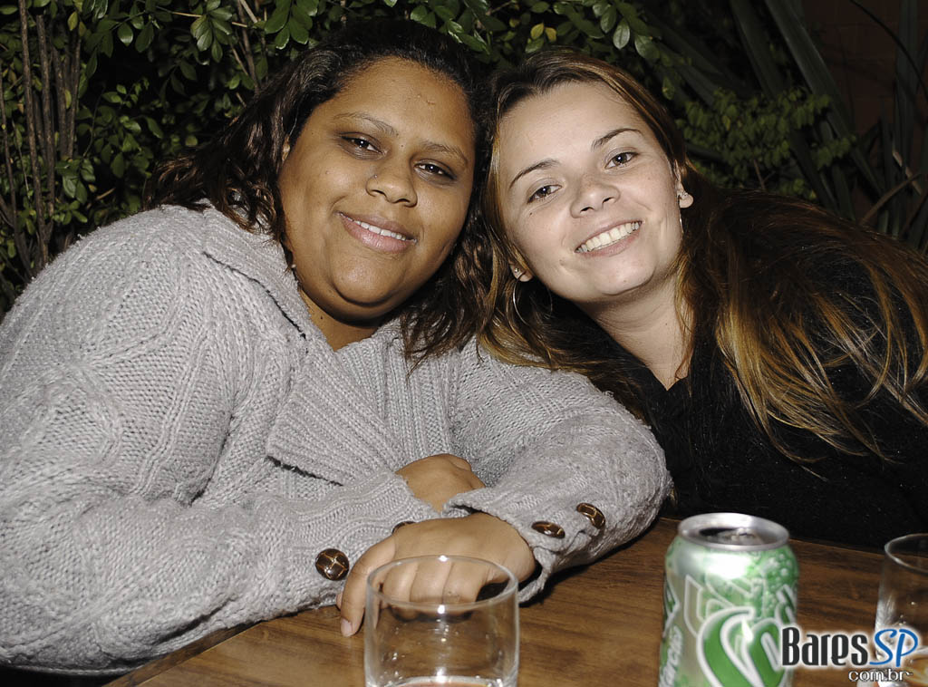 Happy Hour e esquenta para o fim de semana no Villa Caetano's Happy Hour e esquenta para o fim de semana no Villa Caetano's