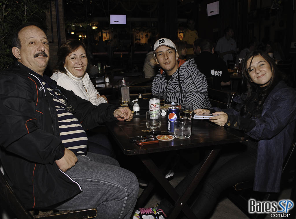 Happy Hour e esquenta para o fim de semana no Villa Caetano's Happy Hour e esquenta para o fim de semana no Villa Caetano's