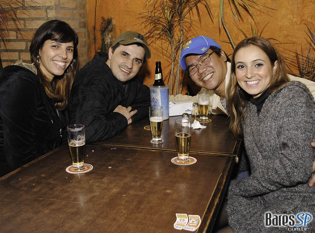 Happy Hour no Caetano s Happy Hour no Caetano s