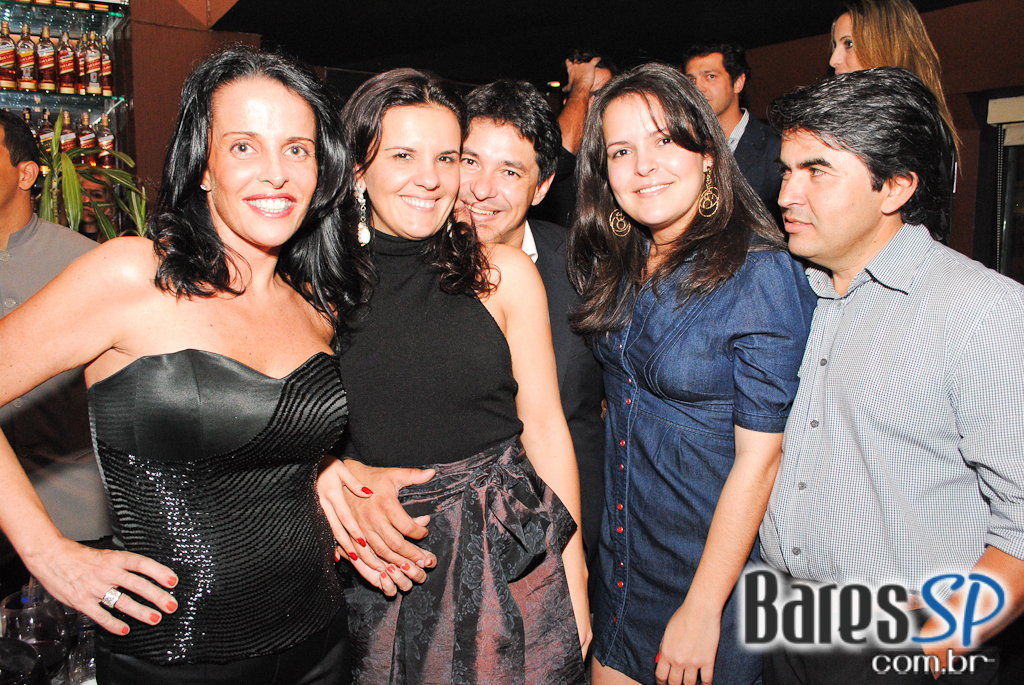 Junno e Filhos de Ninguém e Banda Faibe no Piove Junno e Filhos de Ninguém e Banda Faibe no Piove