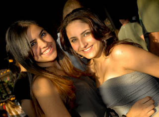 Feijoada com Pagode anima a tarde do Maavah