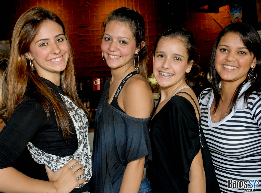 Feijoada com Pagode anima a tarde do Maavah Feijoada com Pagode anima a tarde do Maavah