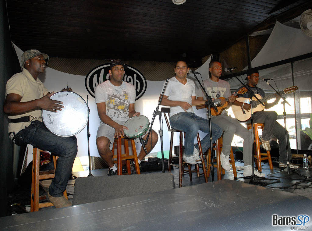 Feijoada com Pagode anima a tarde do Maavah Feijoada com Pagode anima a tarde do Maavah