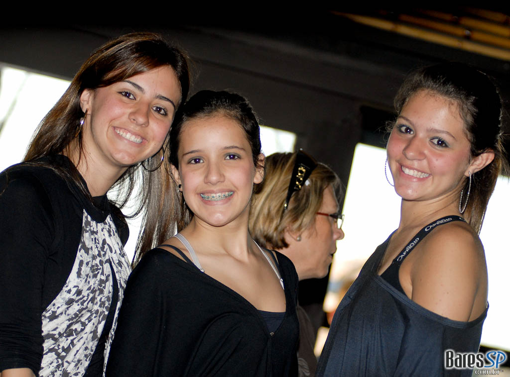 Feijoada com Pagode anima a tarde do Maavah Feijoada com Pagode anima a tarde do Maavah