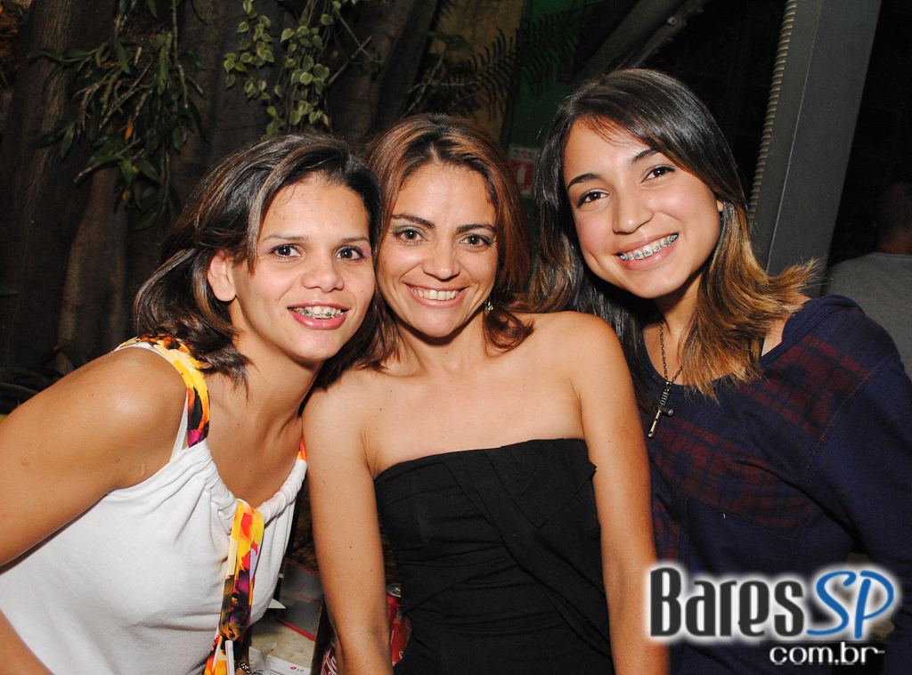 MPB, Pop Rock e Música Comercial no Bar Camará MPB, Pop Rock e Música Comercial no Bar Camará