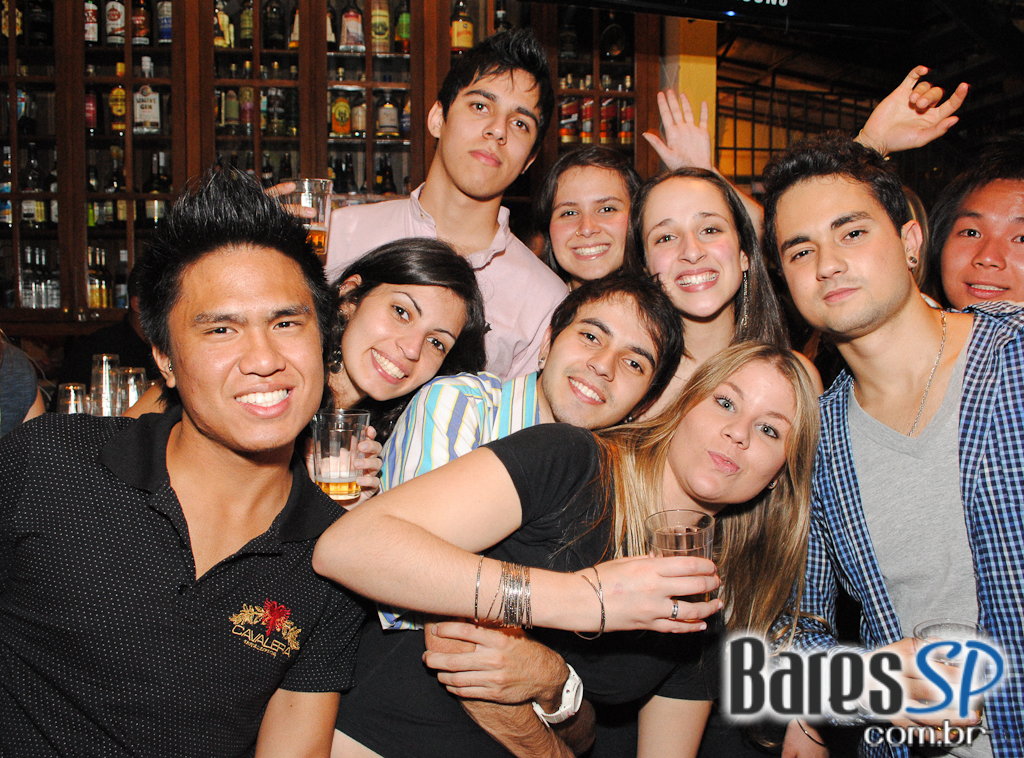 MPB, Pop Rock e Música Comercial no Bar Camará MPB, Pop Rock e Música Comercial no Bar Camará