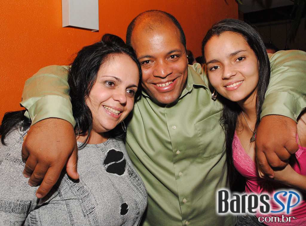 MPB, Pop Rock e Música Comercial no Bar Camará MPB, Pop Rock e Música Comercial no Bar Camará