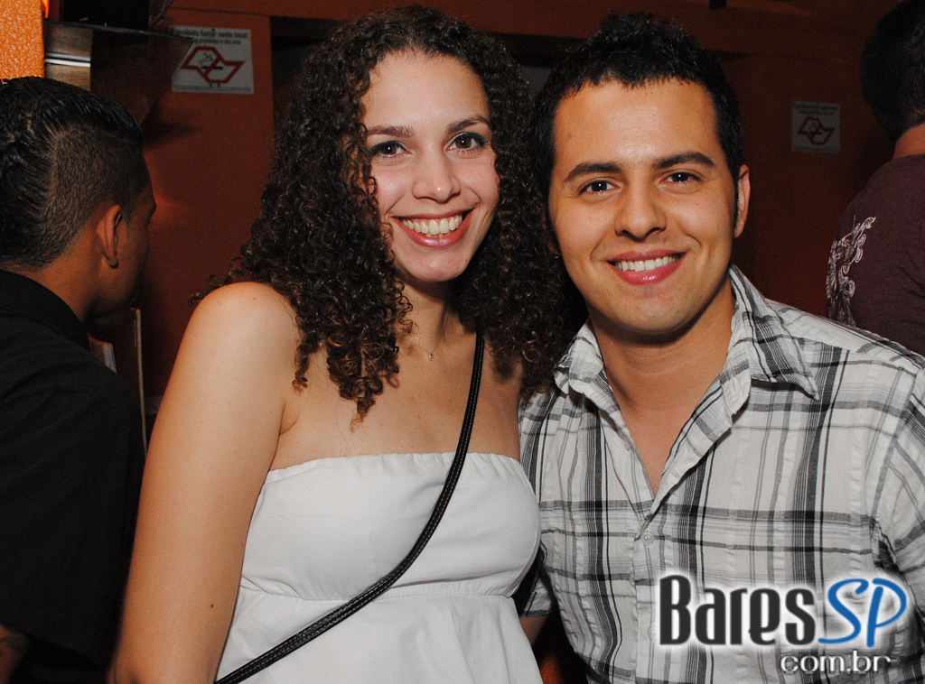 MPB, Pop Rock e Música Comercial no Bar Camará MPB, Pop Rock e Música Comercial no Bar Camará