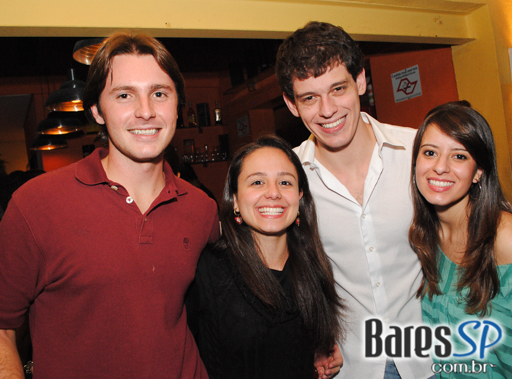 MPB, Pop Rock e Música Comercial no Bar Camará MPB, Pop Rock e Música Comercial no Bar Camará