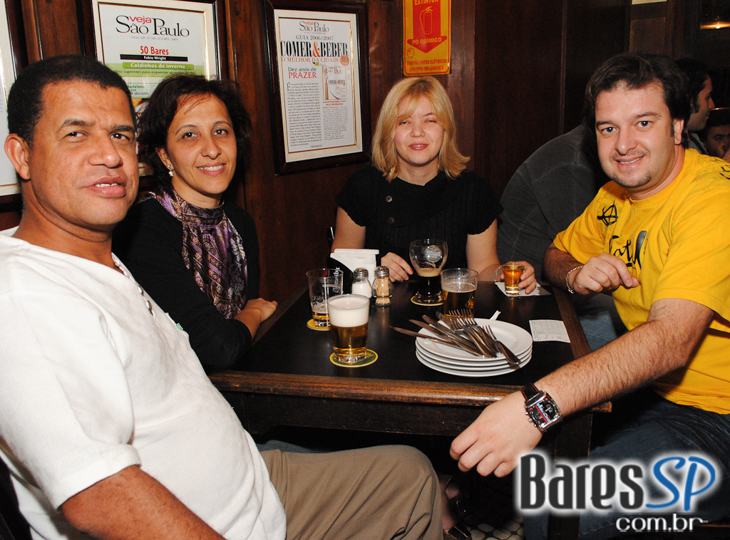Feijoada e Chorinho no Zeppelin Madalena, zona oeste de São Paulo Feijoada e Chorinho no Zeppelin Madalena, zona oeste de São Paulo