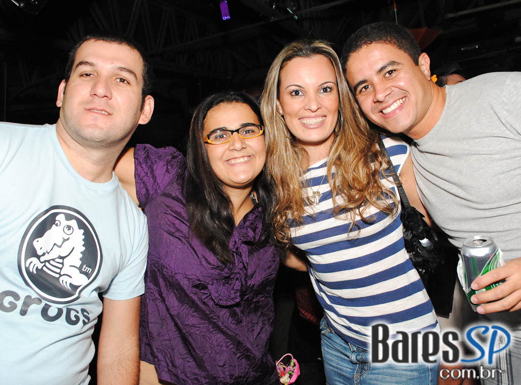 Festa carioca Chá da Alice estreiou em São Paulo na Casa das Caldeiras Festa carioca Chá da Alice estreiou em São Paulo na Casa das Caldeiras