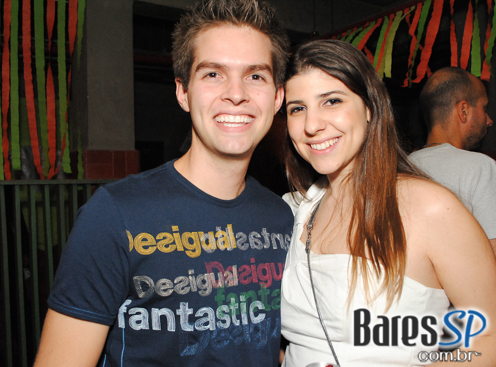 Festa carioca Chá da Alice estreiou em São Paulo na Casa das Caldeiras Festa carioca Chá da Alice estreiou em São Paulo na Casa das Caldeiras