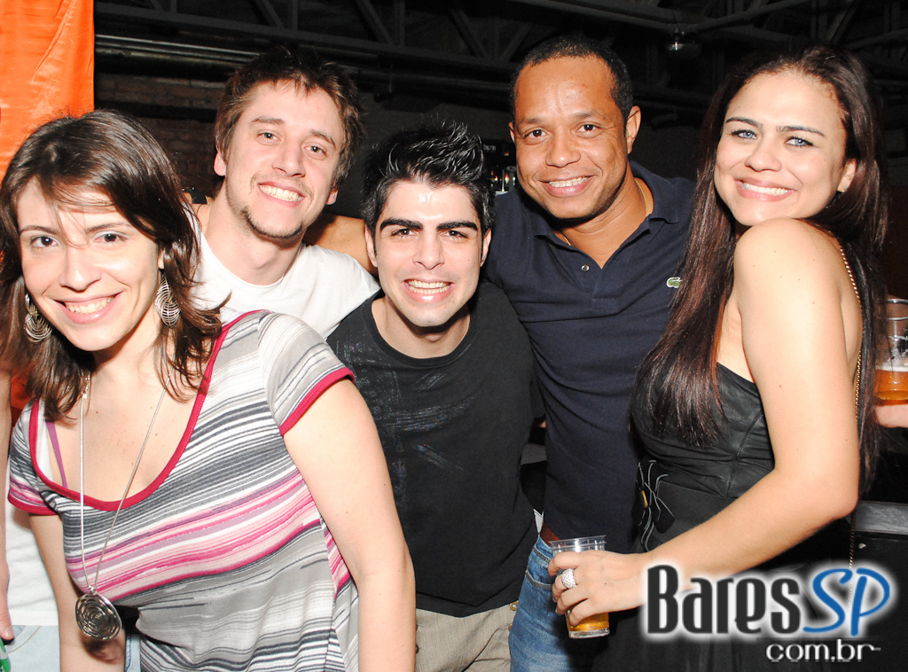 Festa carioca Chá da Alice estreiou em São Paulo na Casa das Caldeiras Festa carioca Chá da Alice estreiou em São Paulo na Casa das Caldeiras