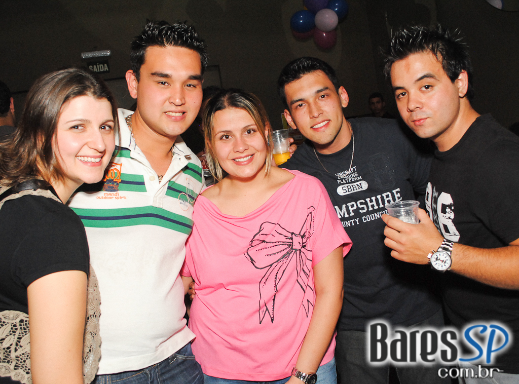 Banda Viva a Noite na festa de 6 anos da Trash 80's Vila Olímpia Banda Viva a Noite na festa de 6 anos da Trash 80's Vila Olímpia