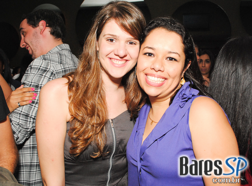 Banda Viva a Noite na festa de 6 anos da Trash 80's Vila Olímpia Banda Viva a Noite na festa de 6 anos da Trash 80's Vila Olímpia