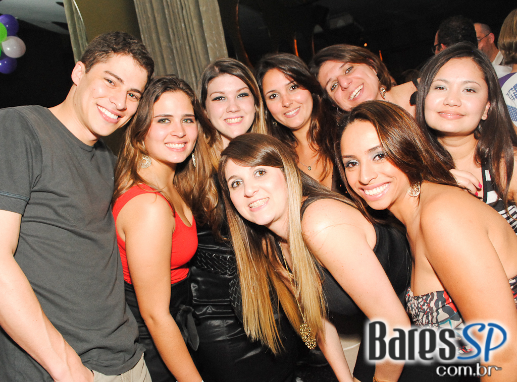 Banda Viva a Noite na festa de 6 anos da Trash 80's Vila Olímpia Banda Viva a Noite na festa de 6 anos da Trash 80's Vila Olímpia