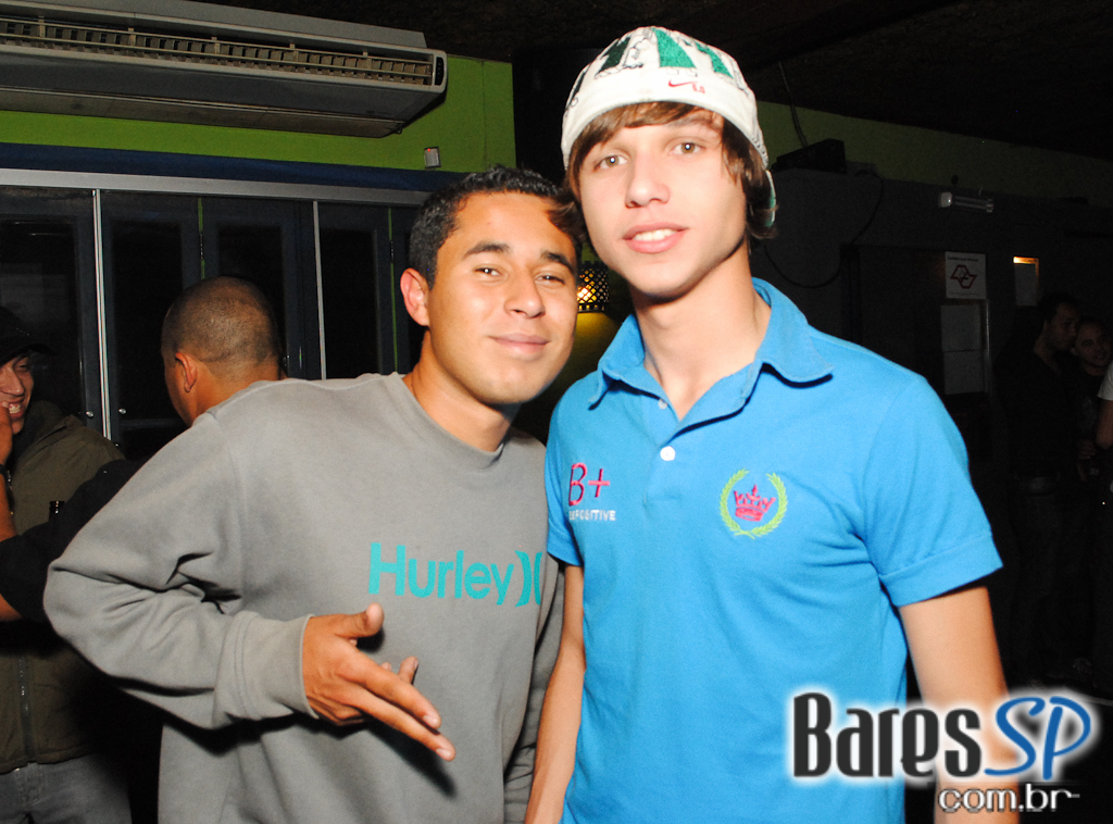 Planta e Raiz no Açai Praia Planta e Raiz no Açai Praia