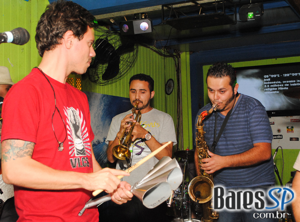 Planta e Raiz no Açai Praia Planta e Raiz no Açai Praia