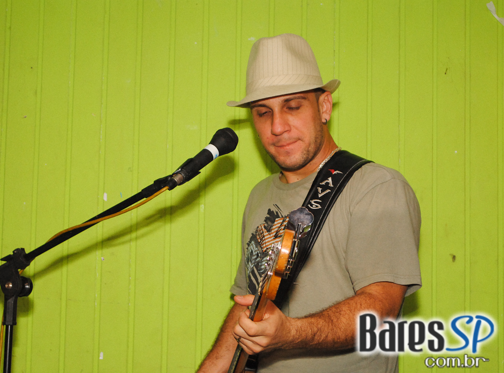 Planta e Raiz no Açai Praia Planta e Raiz no Açai Praia